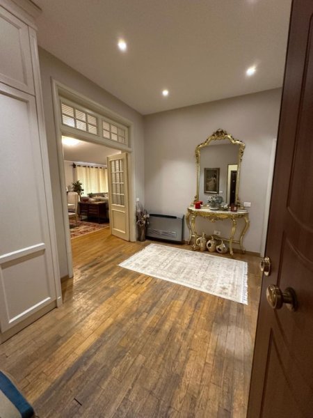 Tirane, shitet apartament 3+1+Aneks+Ballkon Kati 6, 231 m² 500.000 € (Rruga e Liqenit)