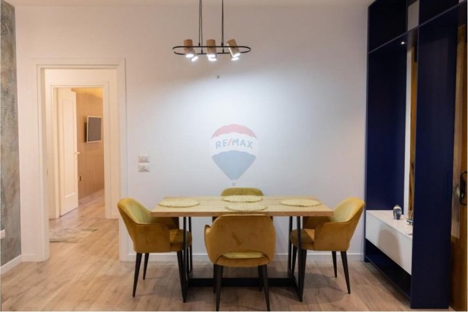 Tirane, shitet apartament 2+1+Ballkon Kati 4, 105 m² 420.000 € (Qender)