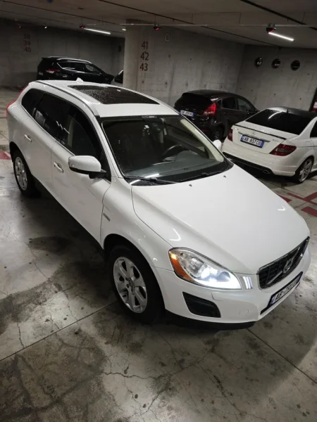 Volvo XC60 2013 Nafte 8900 €