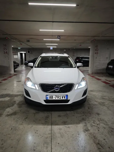 Volvo XC60 2013 Nafte 8900 €