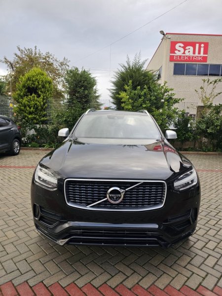 Fier, shes SUV Volvo xc90 Benzin, e zeze automatik Klima 199 km 21.000 €