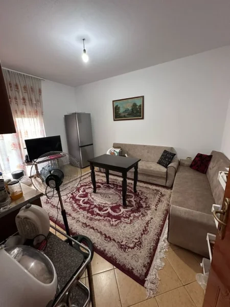 Tirane, jepet me qera apartament 2+1 Kati 1, 75 m² 450 € (Bulevardi i ri)