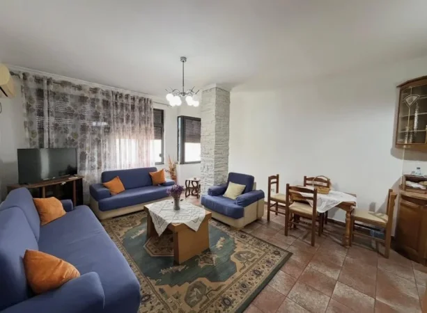 Tirane, jepet me qera apartament 2+1 , 90 m² 600 € (Rruga Xhemal Tafah)