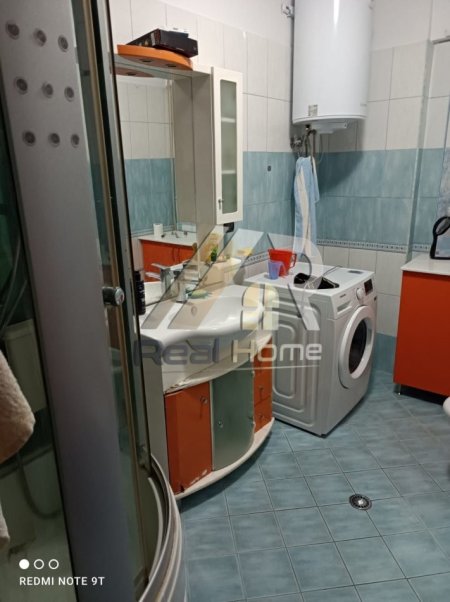 Tirane, jepet me qera apartament 1+1 Kati 5, 90 m² 500 € (Jordan Misja)