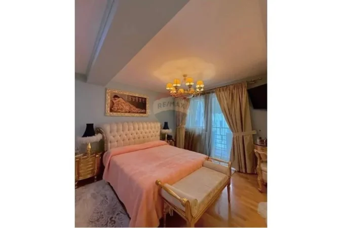 Tirane, shitet apartament 3+1+2+depo+Ballkon Kati 5, 214 m² 650.000 € (Bulevardi Zogu I)