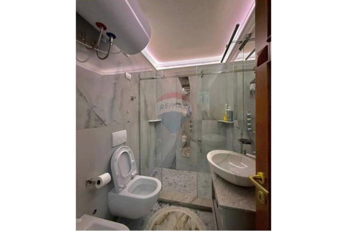 Tirane, shitet apartament 3+1+2+depo+Ballkon Kati 5, 214 m² 650.000 € (Bulevardi Zogu I)