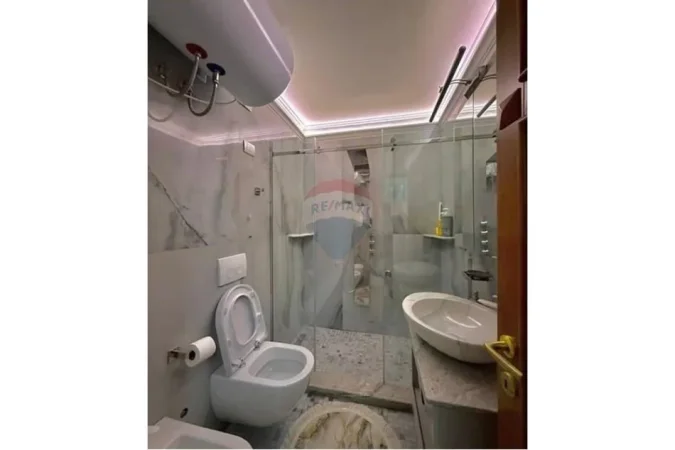 Tirane, shitet apartament 3+1+2+depo+Ballkon Kati 5, 214 m² 650.000 € (Bulevardi Zogu I)