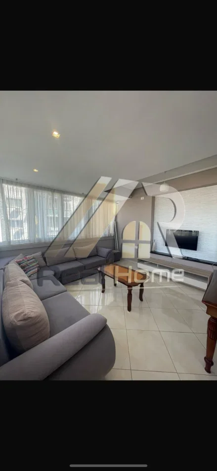 Tirane, shitet apartament 2+1 Kati 4, 98 m² 183.000 € (Rr. e Kavajes)