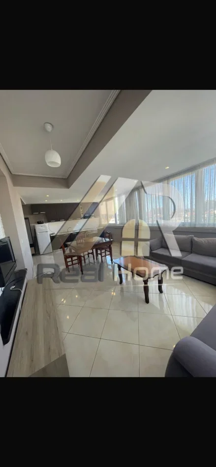 Tirane, shitet apartament 2+1 Kati 4, 98 m² 183.000 € (Rr. e Kavajes)