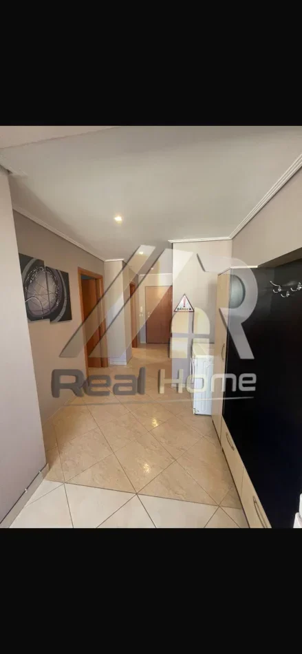 Tirane, shitet apartament 2+1 Kati 4, 98 m² 183.000 € (Rr. e Kavajes)