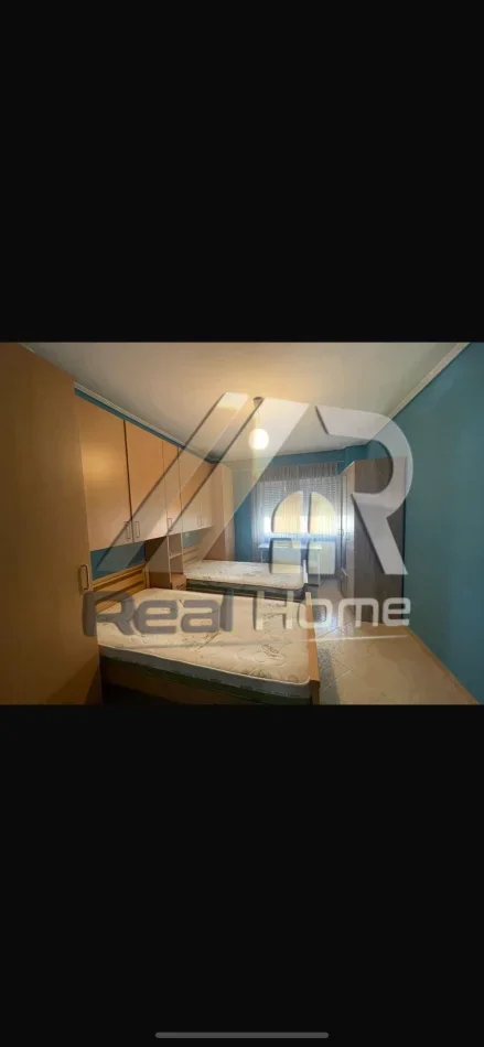 Tirane, shitet apartament 2+1 Kati 4, 98 m² 183.000 € (Rr. e Kavajes)