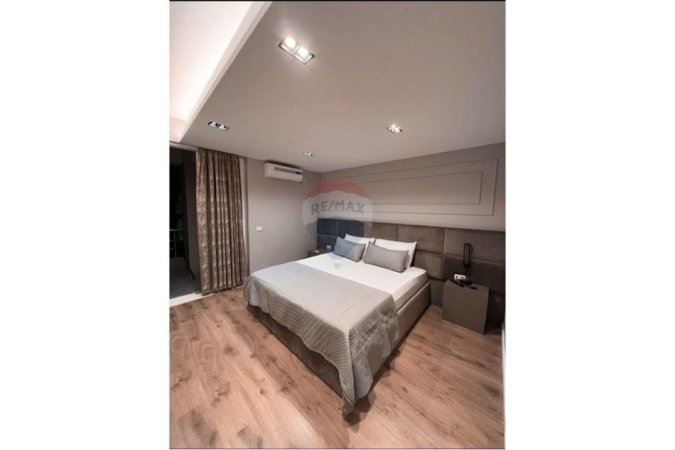 Tirane, shitet apartament 1+1+Ballkon Kati 2, 77 m² 185.000 € (Stacioni Trenit)