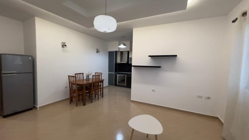 Tirane, jepet me qera apartament 1+1 , 85 m² 550 € 