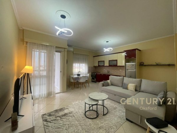 Tirane, jepet me qera apartament 1+1 Kati 5, 70 m² 550 € (Kodra e Diellit)