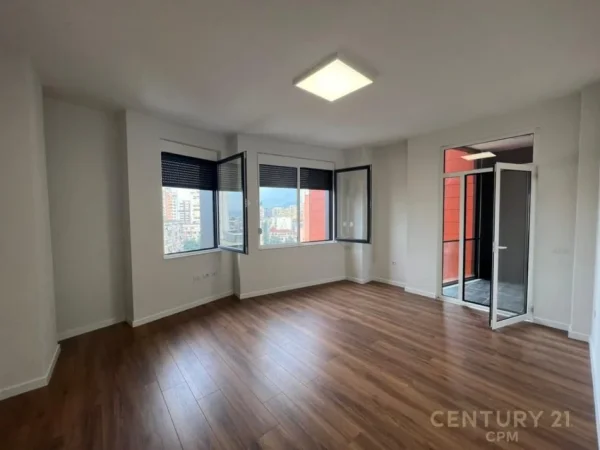 Tirane, jepet me qera apartament Kati 6, 135 m² 1.500 € (Qender)