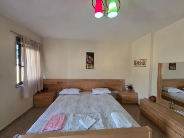 Tirane, jepet me qera apartament 2+1 Kati 4, 81 m² 700 € (Qender)
