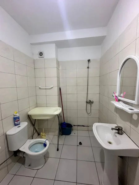 Tirane, shitet apartament 1+1 Kati 8, 69 m² (Rruga Astrit Losha)