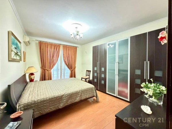 Tirane, jepet me qera apartament Kati 7, 106 m² 650 € (Hipoteka)