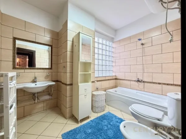 Tirane, jepet me qera apartament Kati 7, 106 m² 650 € (Hipoteka)