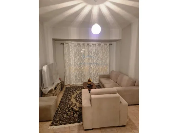 Tirane, jepet me qera apartament 2+1 Kati 2, 73 m² 600 € 