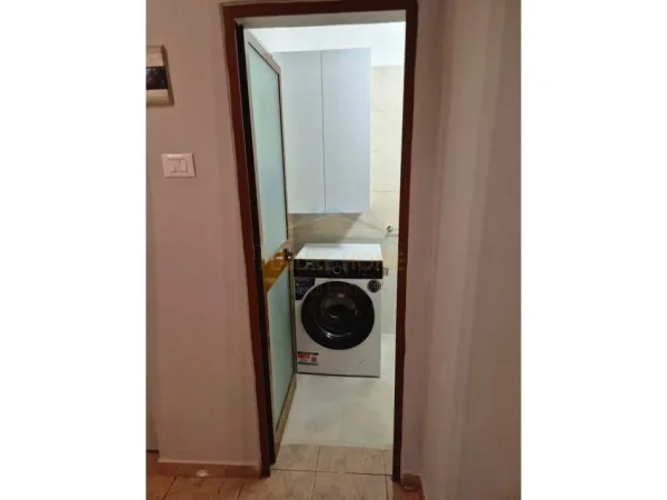 Tirane, jepet me qera apartament 2+1 Kati 2, 73 m² 600 € 