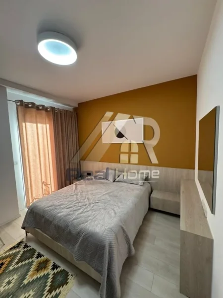 Tirane, jepet me qera apartament 2+1 , 110 m² 750 € (Ali Demi)