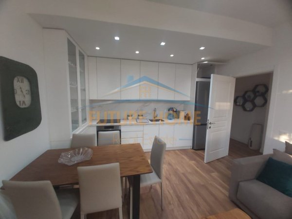 Tirane, shitet apartament 2+1+Ballkon Kati 5, 92 m² 192.000 € (GOLDEN PARK SPITALI AMERIKAN)