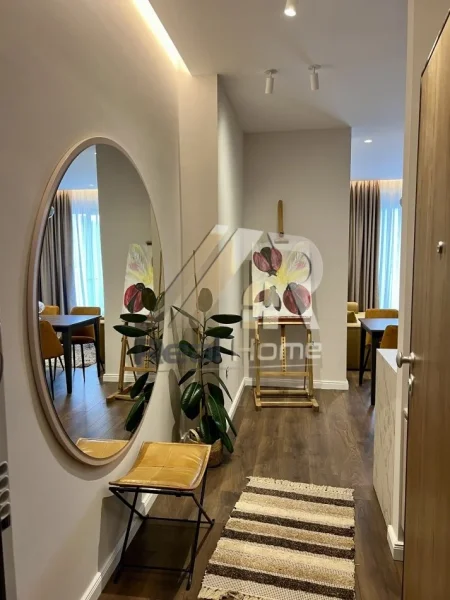 Tirane, jepet me qera apartament 2+1 Kati 9, 95 m² 1.100 € (Anton Lufi)