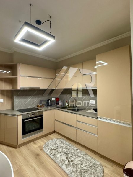 Tirane, jepet me qera apartament 1+1 Kati 4, 65 m² 900 € (Rr.Brigada 8)