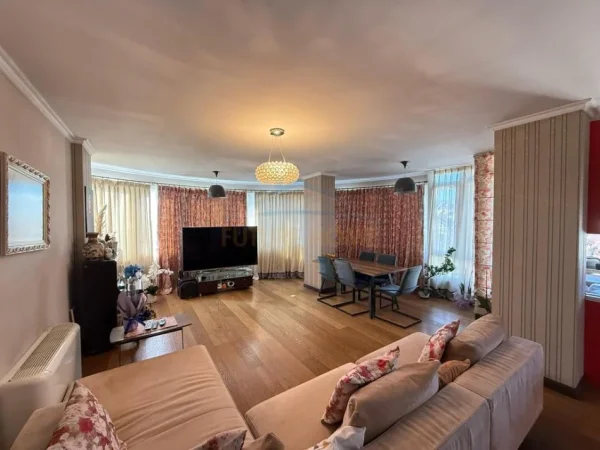 Tirane, shitet apartament Dublex Kati 10, 268 m² 510.000 € (PALLATI ME SHIGJETA)