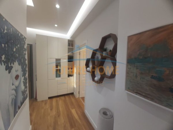 Tirane, shitet apartament 2+1+Ballkon Kati 5, 92 m² 192.000 € (KOMPLEKSI GOLDEN PARK)