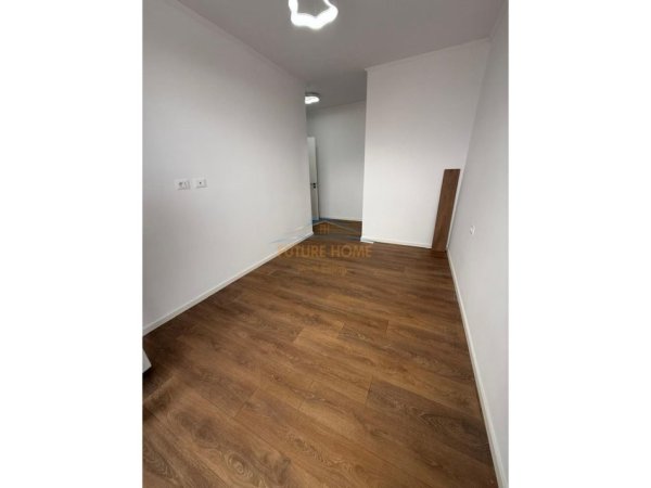 Tirane, shitet apartament 2+1+2+Ballkon Kati 7, 93 m² 218.000 € (Rruga Mine Peza)
