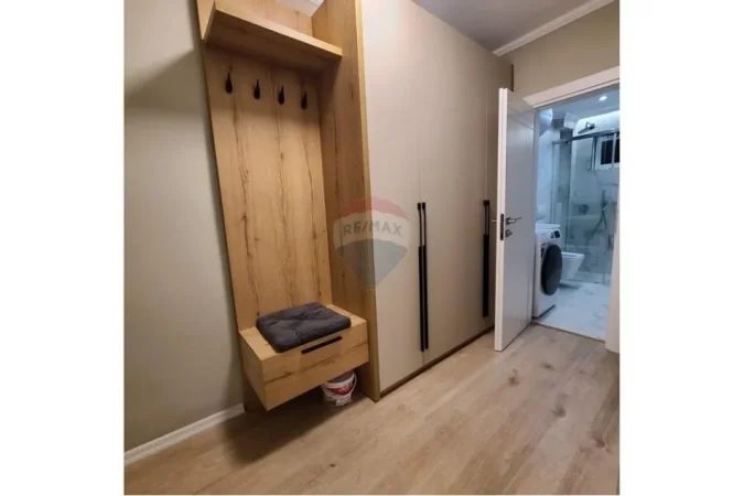 Tirane, jepet me qera apartament 1+1 Kati 1, 57 m² 750 € (Rruga Elbasanit)