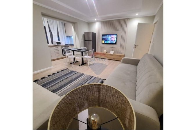 Tirane, jepet me qera apartament 1+1 Kati 1, 57 m² 750 € (Rruga Elbasanit)