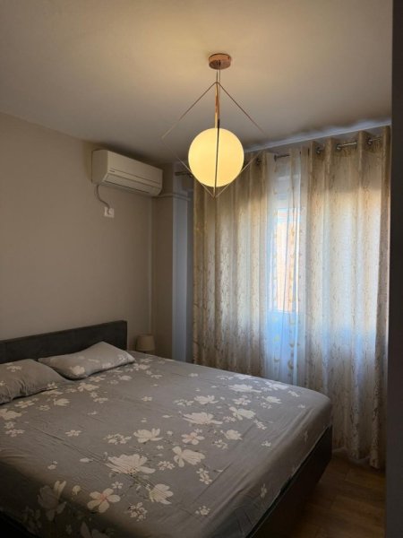 Tirane, jepet me qera apartament 2+1 Kati 4, 85 m² 800 € (Jordan Misja)