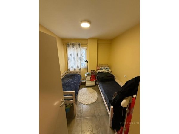 Tirane, jepet me qera apartament 2+1 Kati 3, 83 m² 600 € (ali demi)