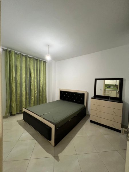 Tirane, jepet me qera apartament 1+1 Kati 3, 370 € (astir)