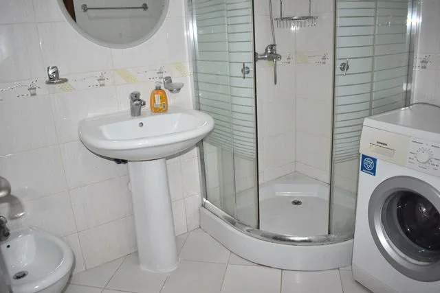 Tirane, jepet me qera apartament 2+1+Ballkon Kati 4, 70 m² 52,000Leke (Prokuroria e Tiranes/Rr.Haxhi Hysen Dalliu)