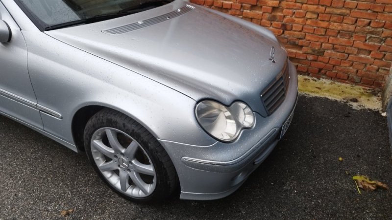 Durres, shes makine Mercedes C klass 220 Avangard,naftë 2005 Nafte, gri metalizato manuale Klima 145.000 km 5.000 €