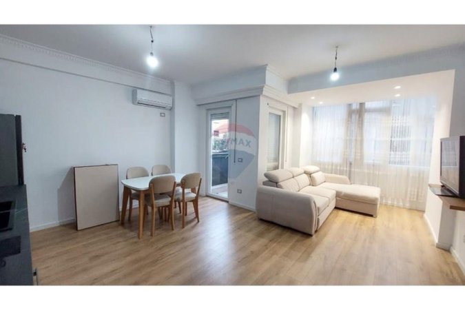 Tirane, shitet apartament 2+1 Kati 4, 89 m² 190.000 € (Brryli)