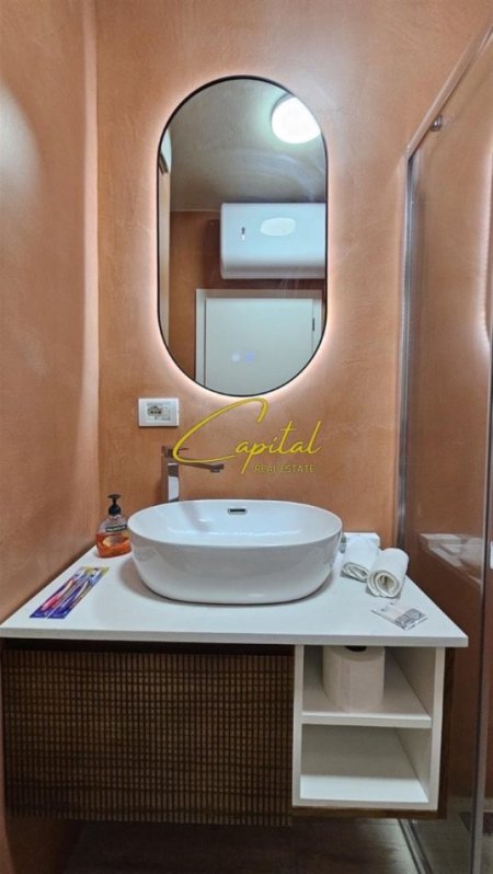 Tirane, jepet me qera apartament 1+1 Kati 4, 60 m² 800 € (ISH STACIONI TRENIT)