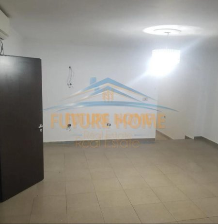 Tirane, jepet me qera zyre Kati 1, 41 m² 450 € (Lulishte 1 Maji)
