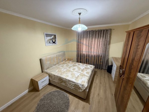 Tirane, jepet me qera apartament 2+1 Kati 5, 74 m² 600 € (Ali Demi)