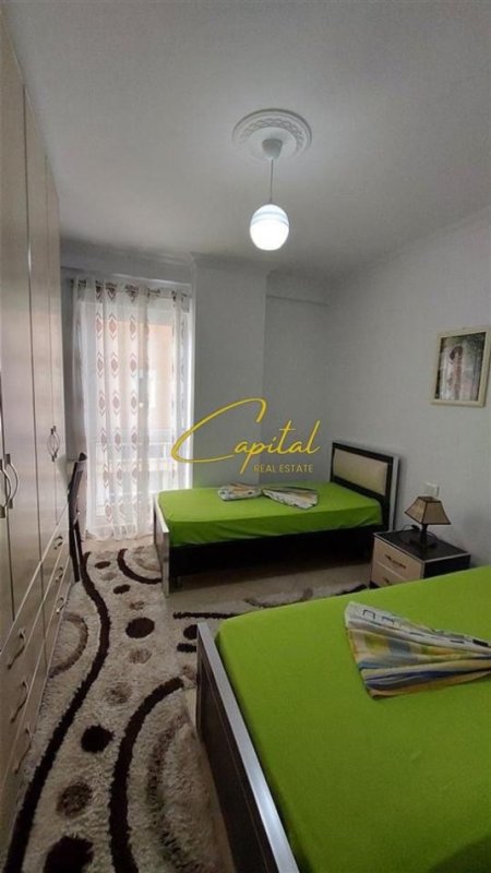 Tirane, jepet me qera apartament 2+1 Kati 2, 100 m² 800 € (ISH STACIONI TRENIT)
