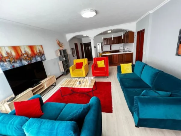 Tirane, jepet me qera apartament 2+1 Kati 4, 800 € 
