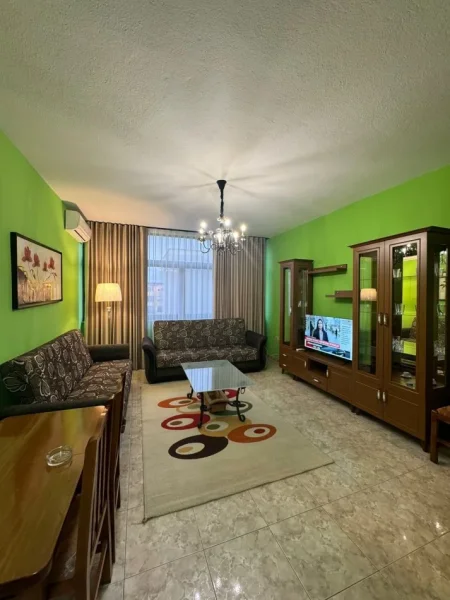 Tirane, jap me qera apartament 1+1+Ballkon Kati 7, 70 m² 500 € (Mine Peza)