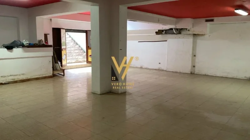Tirane, jepet me qera ambjent biznesi Kati 0, 120 m² 350 € (IRFAN TOMINI)