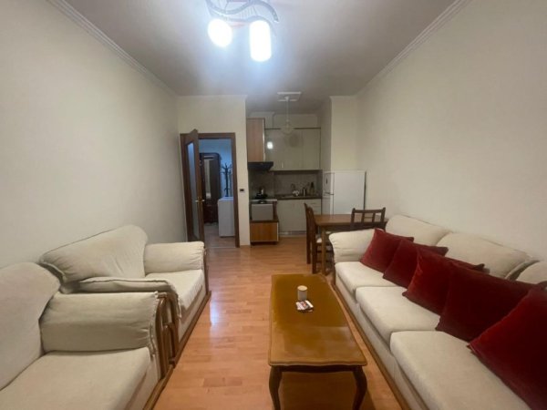 ✅️Jepet me Qira Apartament 1+1 prane Ish Ekspozites afer me Vasil Shanton