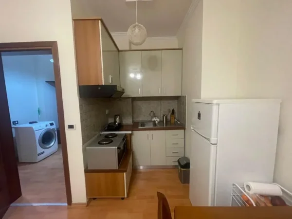 ✅️Jepet me Qira Apartament 1+1 prane Ish Ekspozites afer me Vasil Shanton