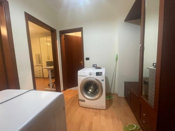 ✅️Jepet me Qira Apartament 1+1 prane Ish Ekspozites afer me Vasil Shanton